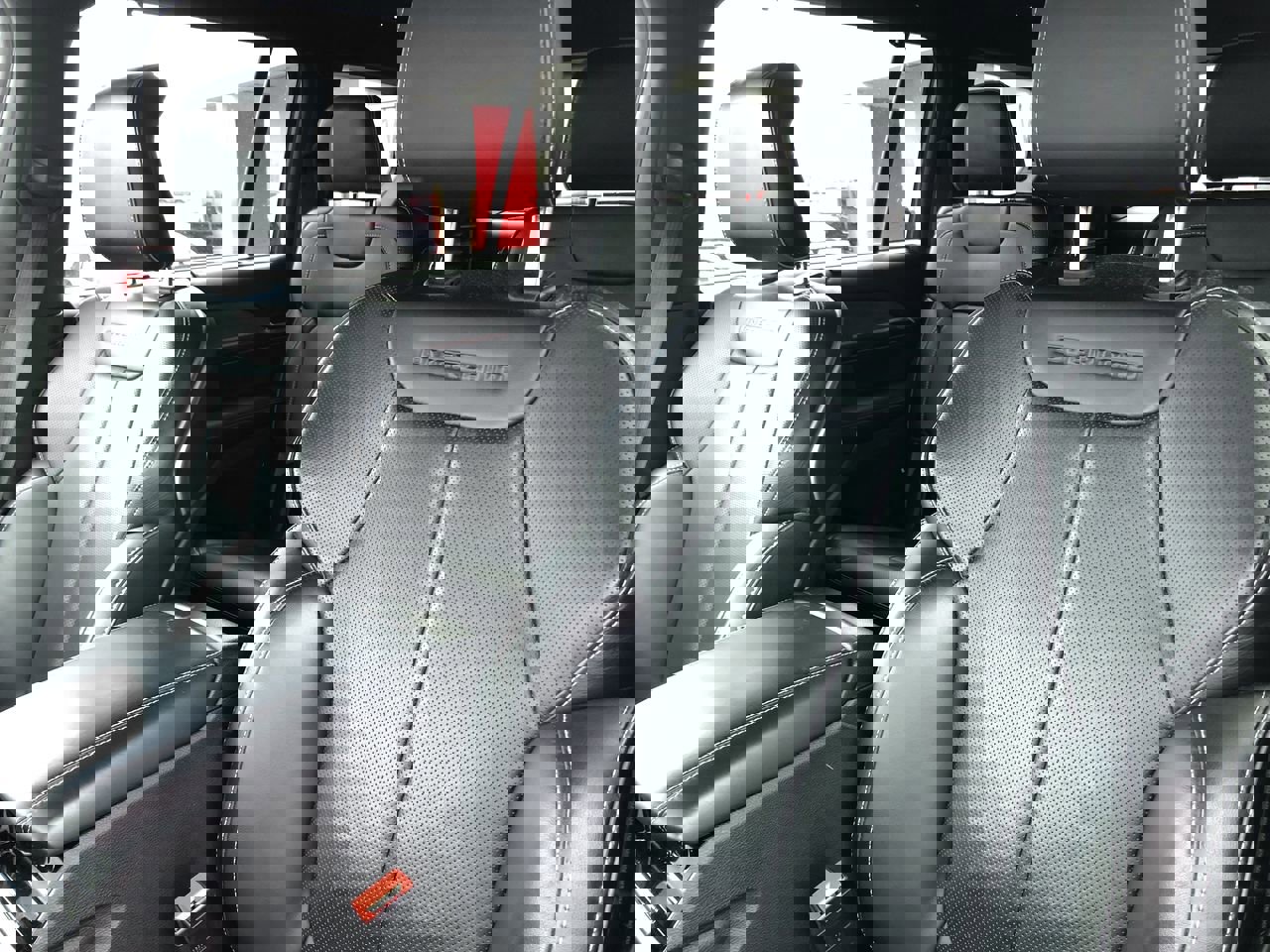 Used 2023 Jeep Grand Cherokee L Overland w/ Advanced Protech Group III image 23