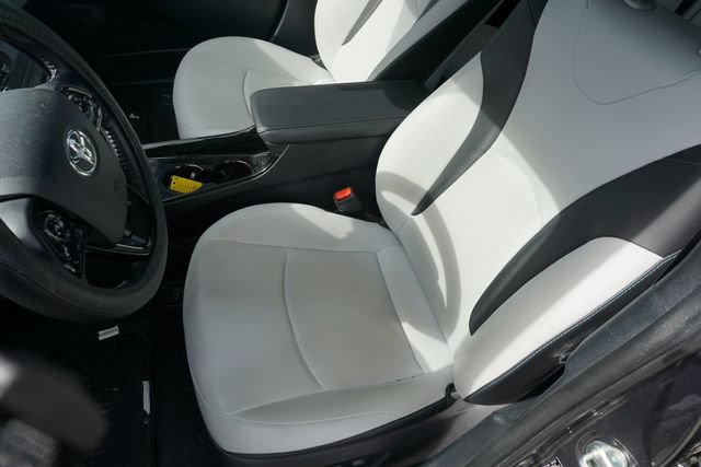 Used 2022 Toyota Prius XLE w/ Advanced Technology Package FWD image 12