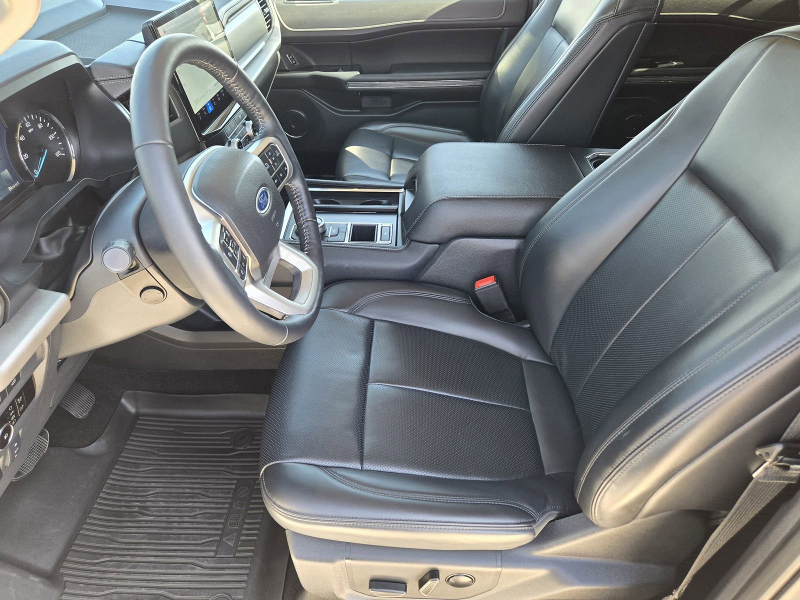 Certified 2023 Ford Expedition Max XLT image 15