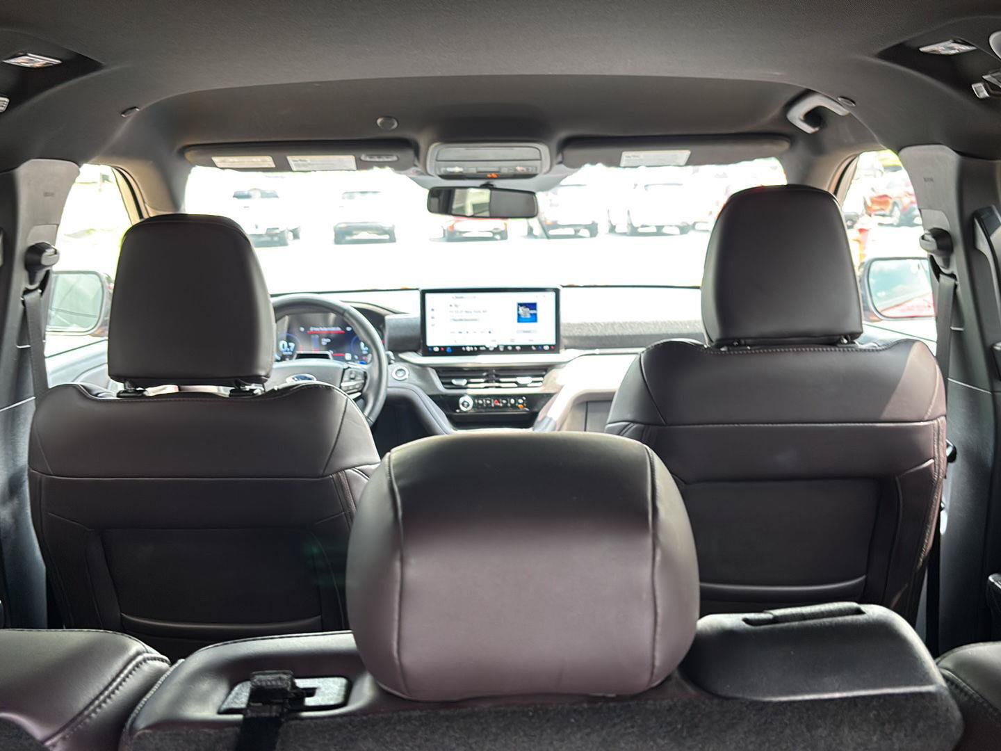 Used 2026 Ford Explorer Platinum AWD/4WD image 31