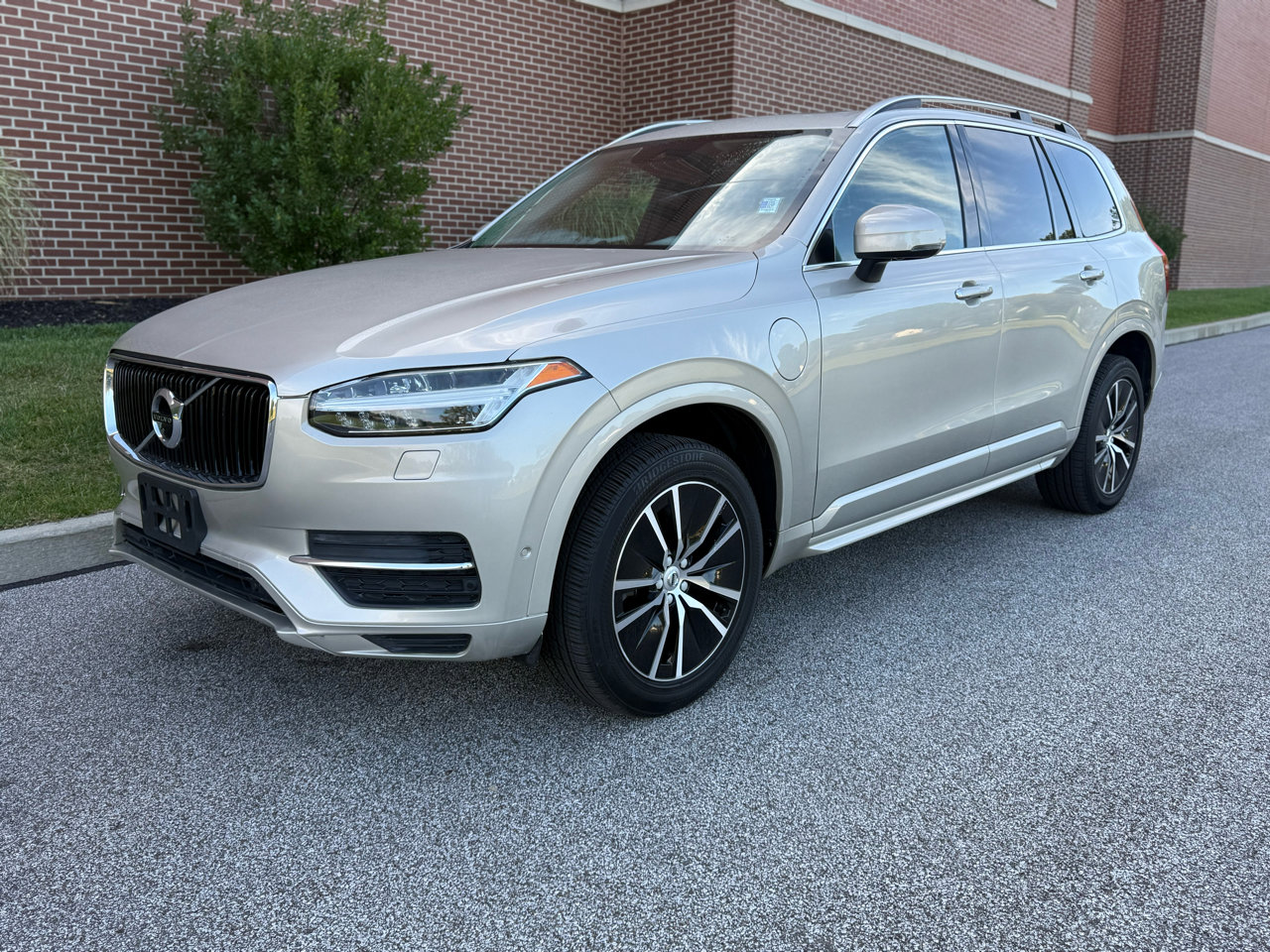 Used 2016 Volvo XC90 T8 Momentum