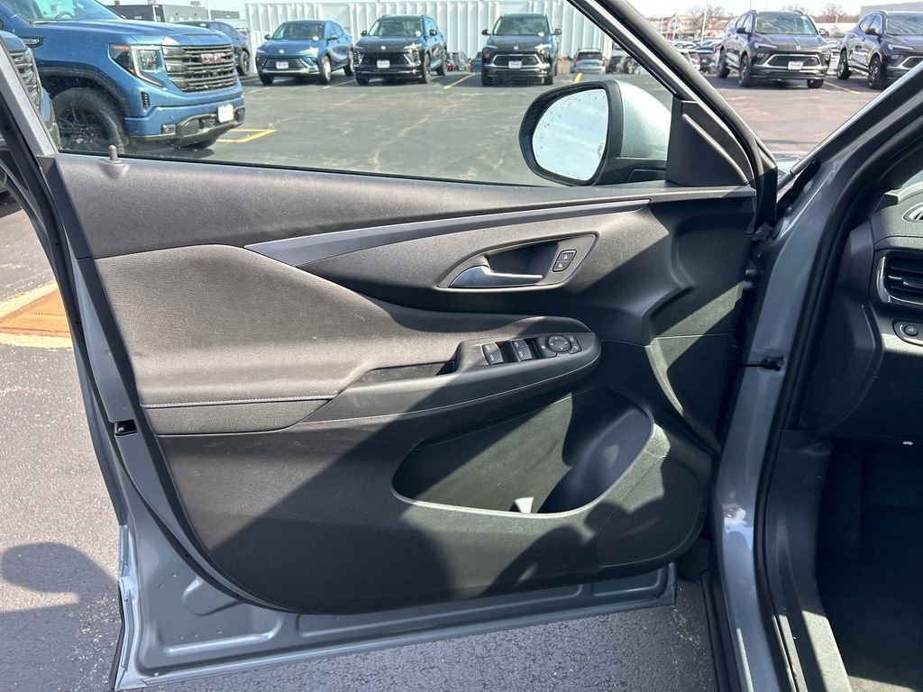 New 2026 Buick Envista Preferred FWD image 17