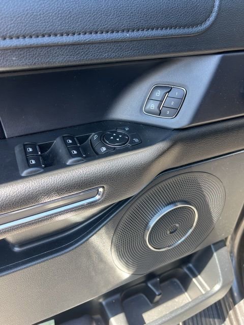 Used 2021 Ford Expedition XLT image 8