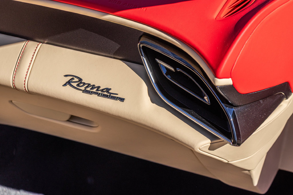 Certified 2025 Ferrari Roma Spider RWD image 51
