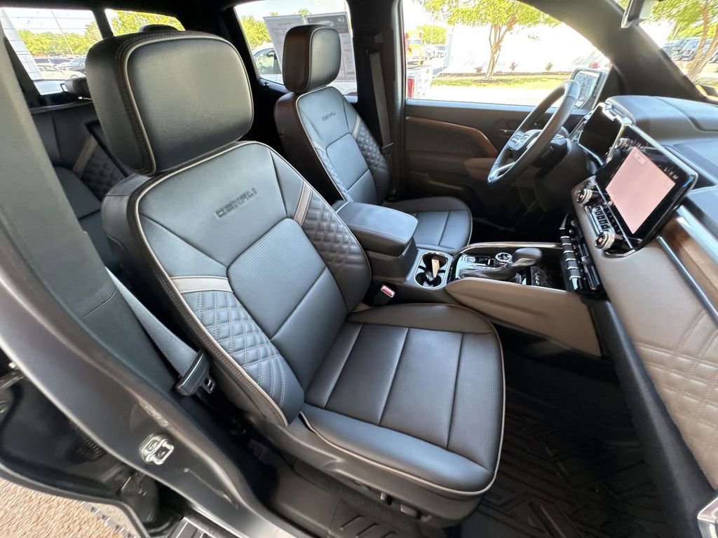 Certified 2024 GMC Canyon Denali AWD/4WD image 29