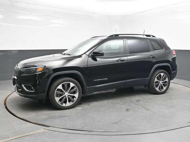 Used 2022 Jeep Cherokee Limited w/ Elite Package AWD/4WD image 3
