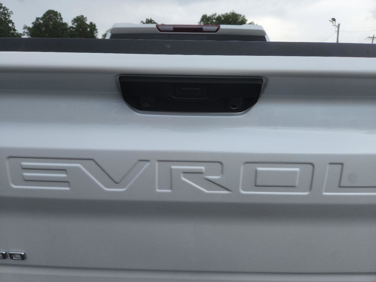 Used 2022 Chevrolet Silverado 1500 LTZ image 9