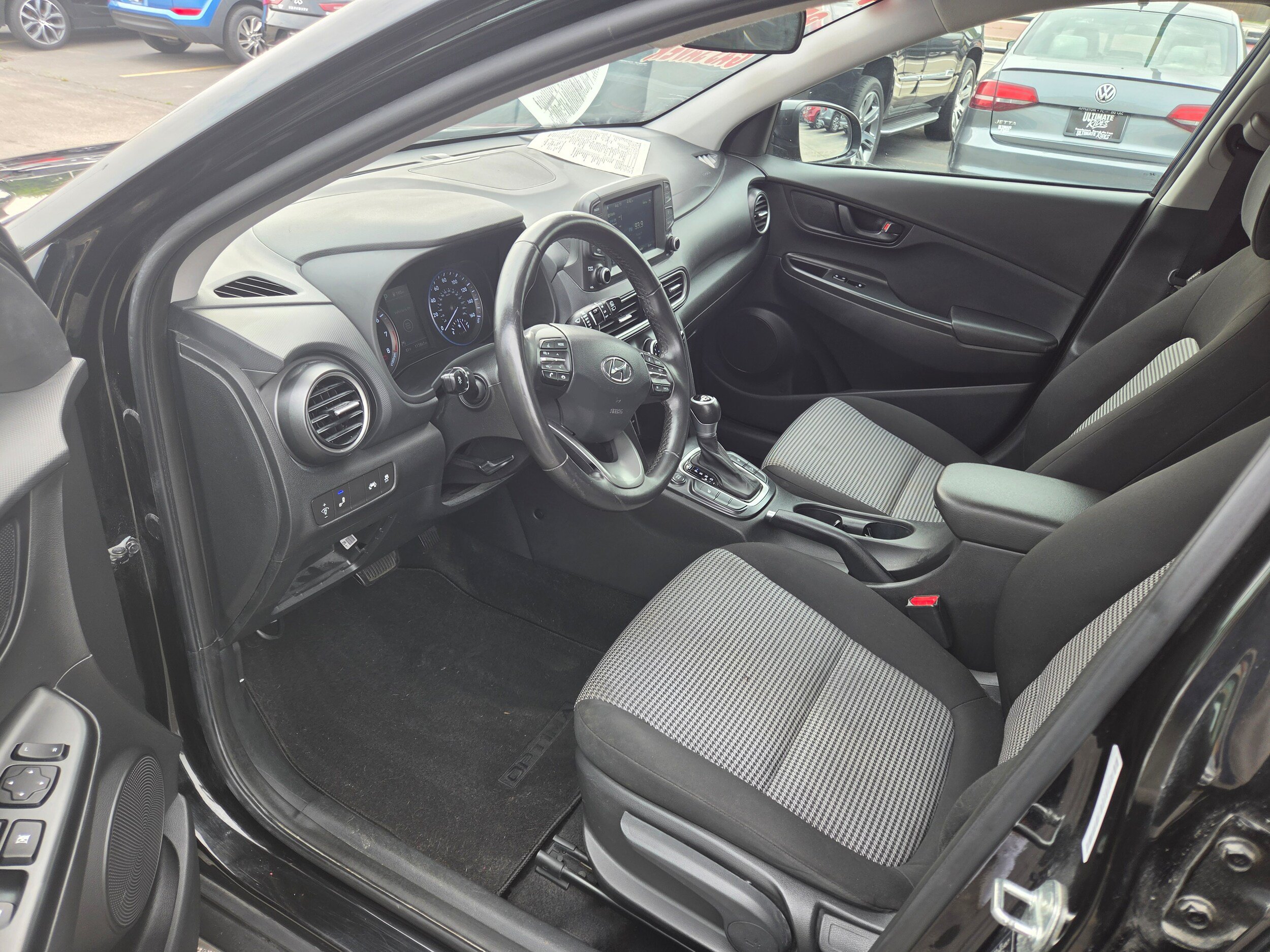 Used 2021 Hyundai Kona SEL w/ Cargo Package FWD image 4
