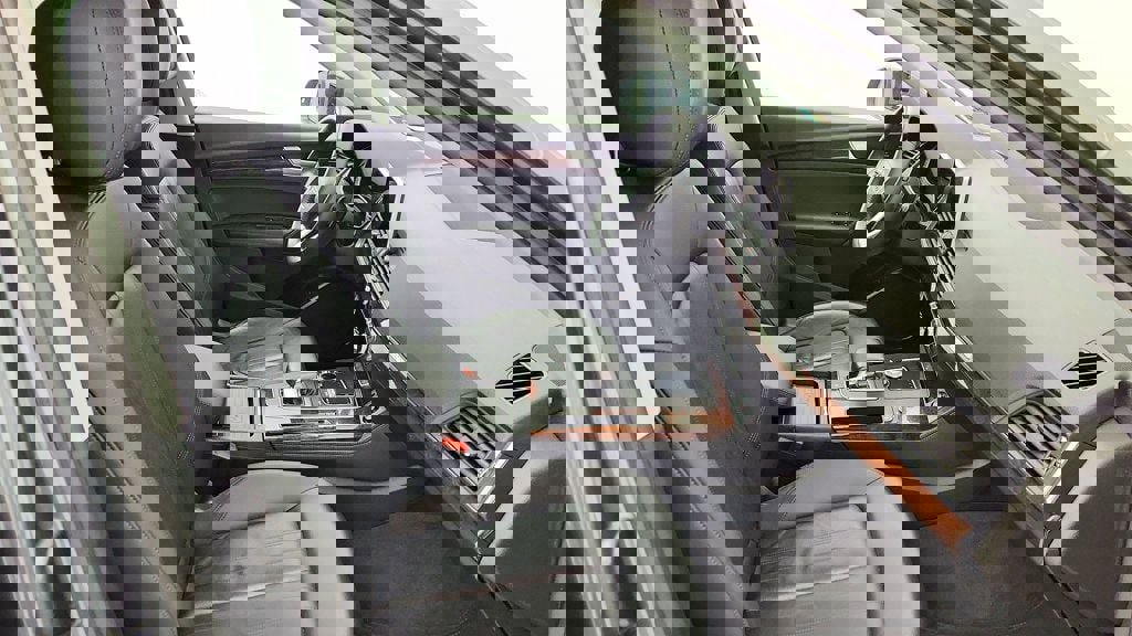 Used 2020 Audi Q5 2.0T Premium Plus w/ Premium Plus Package image 25