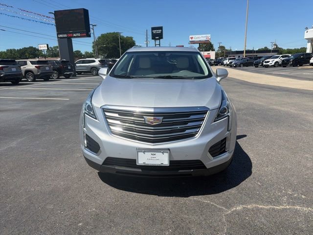 Used 2017 Cadillac XT5 Luxury w/ Driver Awareness Package FWD image 3