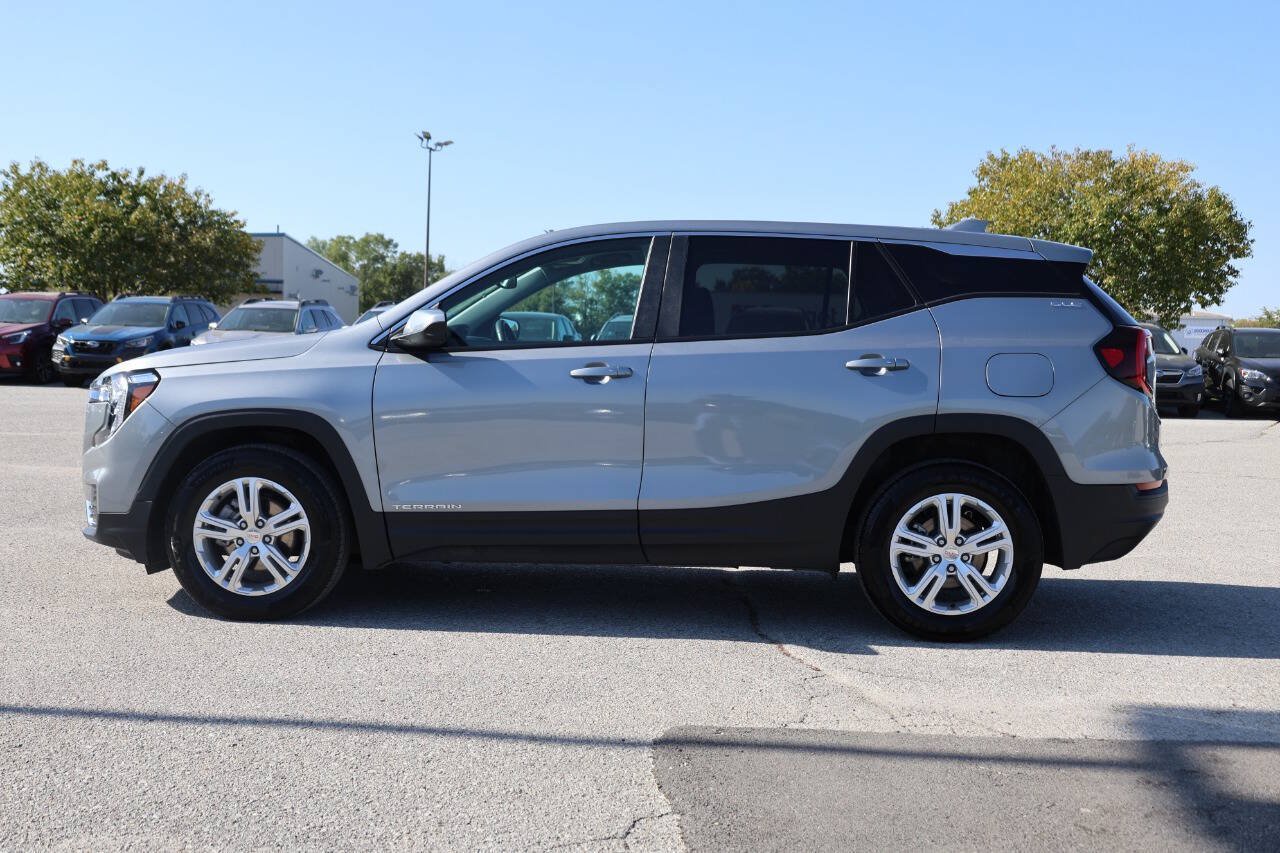 Used 2024 GMC Terrain SLE AWD/4WD image 8