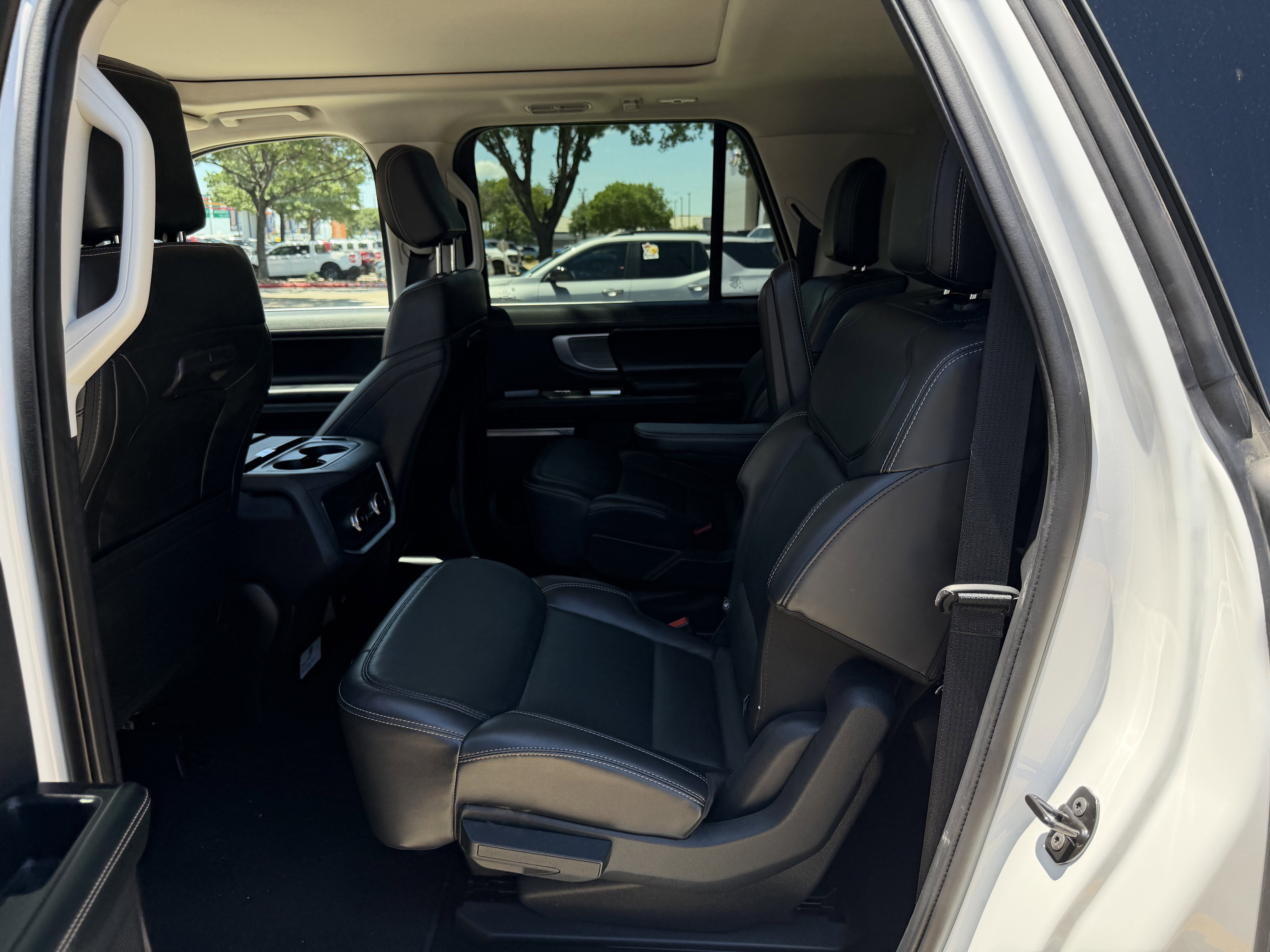 Certified 2025 Ford Expedition Max Platinum AWD/4WD image 12