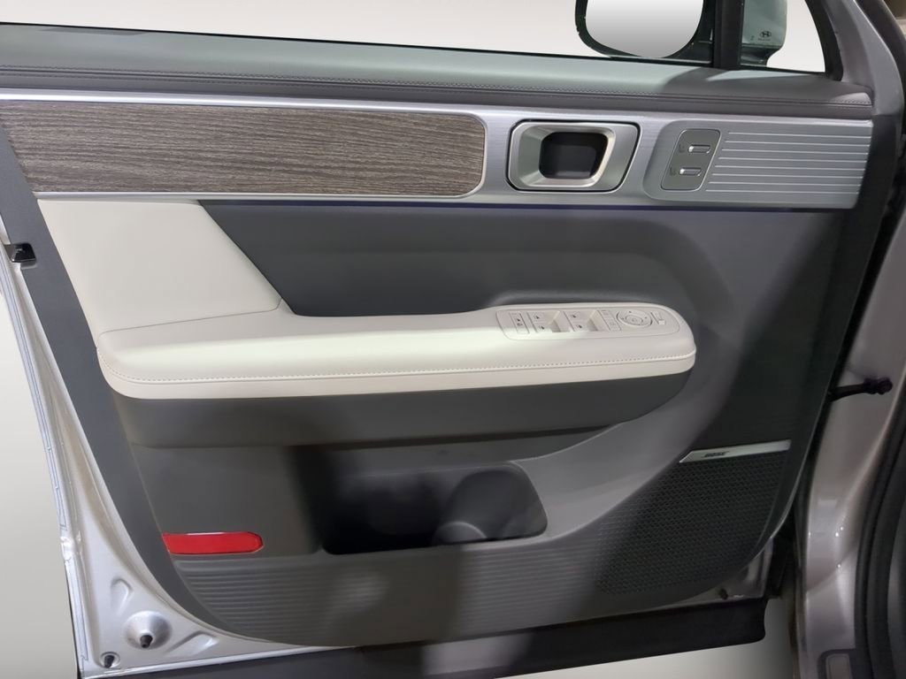 Used 2025 Hyundai Santa Fe Calligraphy image 32