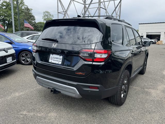 Used 2024 Honda Pilot TrailSport image 5