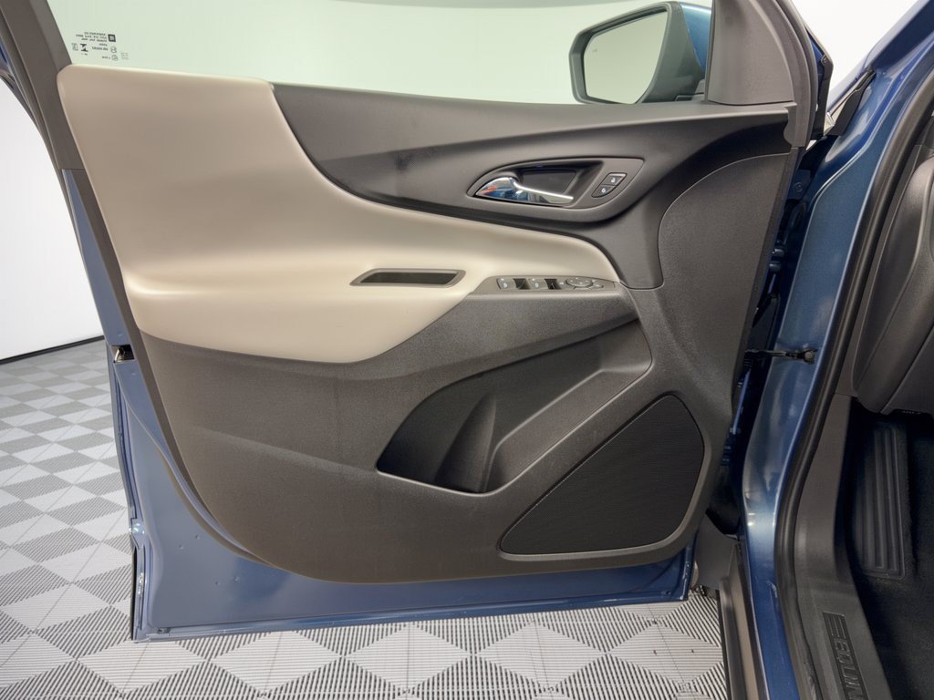 Used 2024 Chevrolet Equinox LT FWD image 14