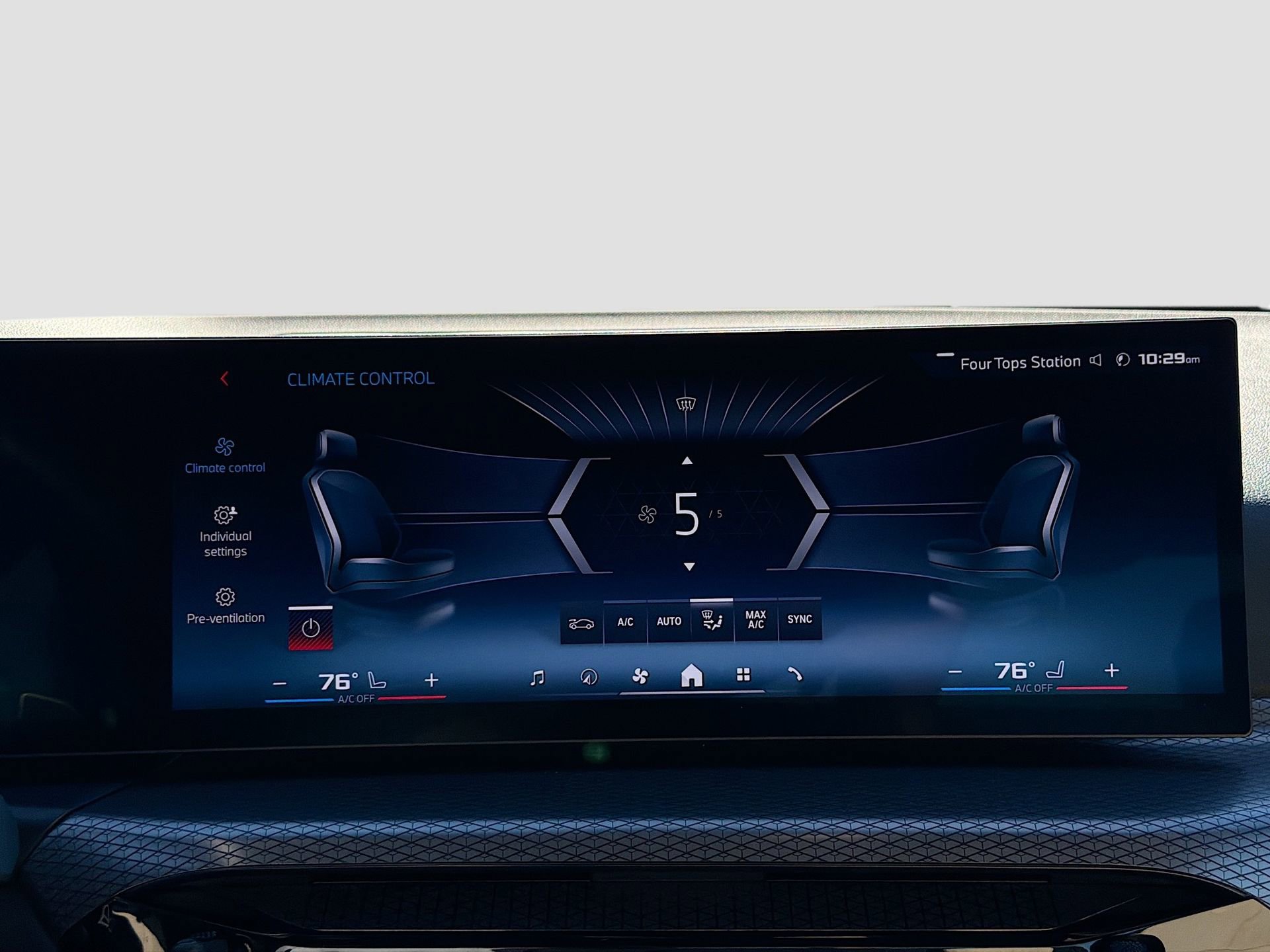 Used 2025 BMW M240i xDrive Coupe image 37