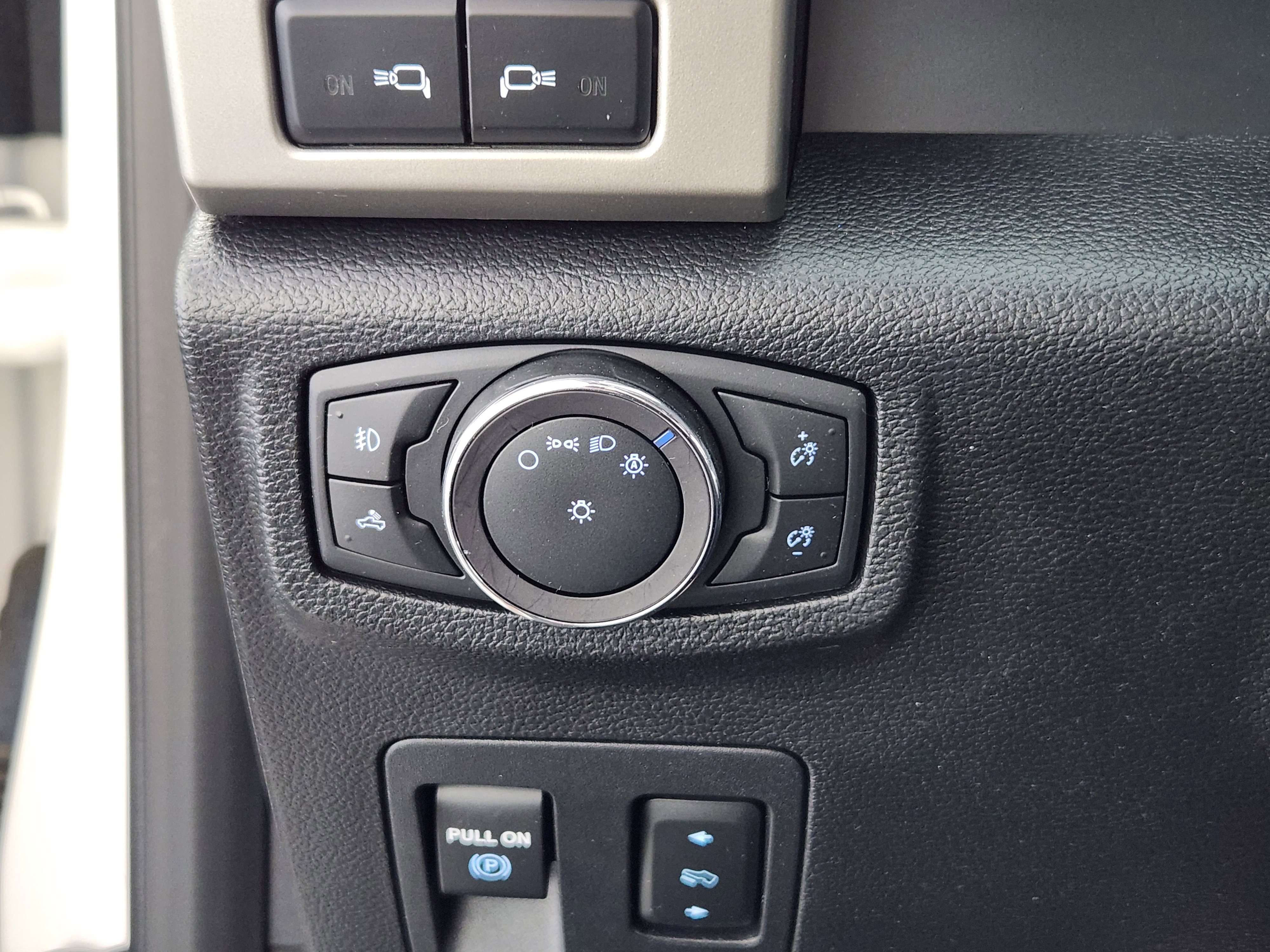 Used 2019 Ford F150 Lariat w/ Equipment Group 502A Luxury AWD/4WD image 27