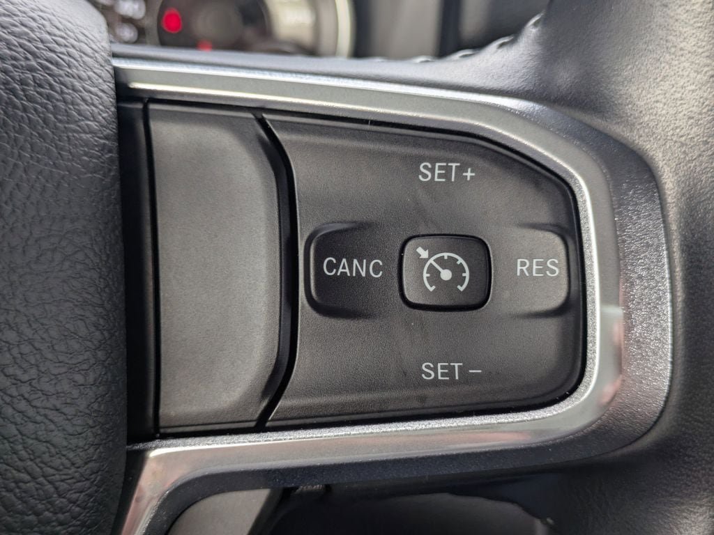 Used 2022 RAM 1500 Laramie AWD/4WD image 25