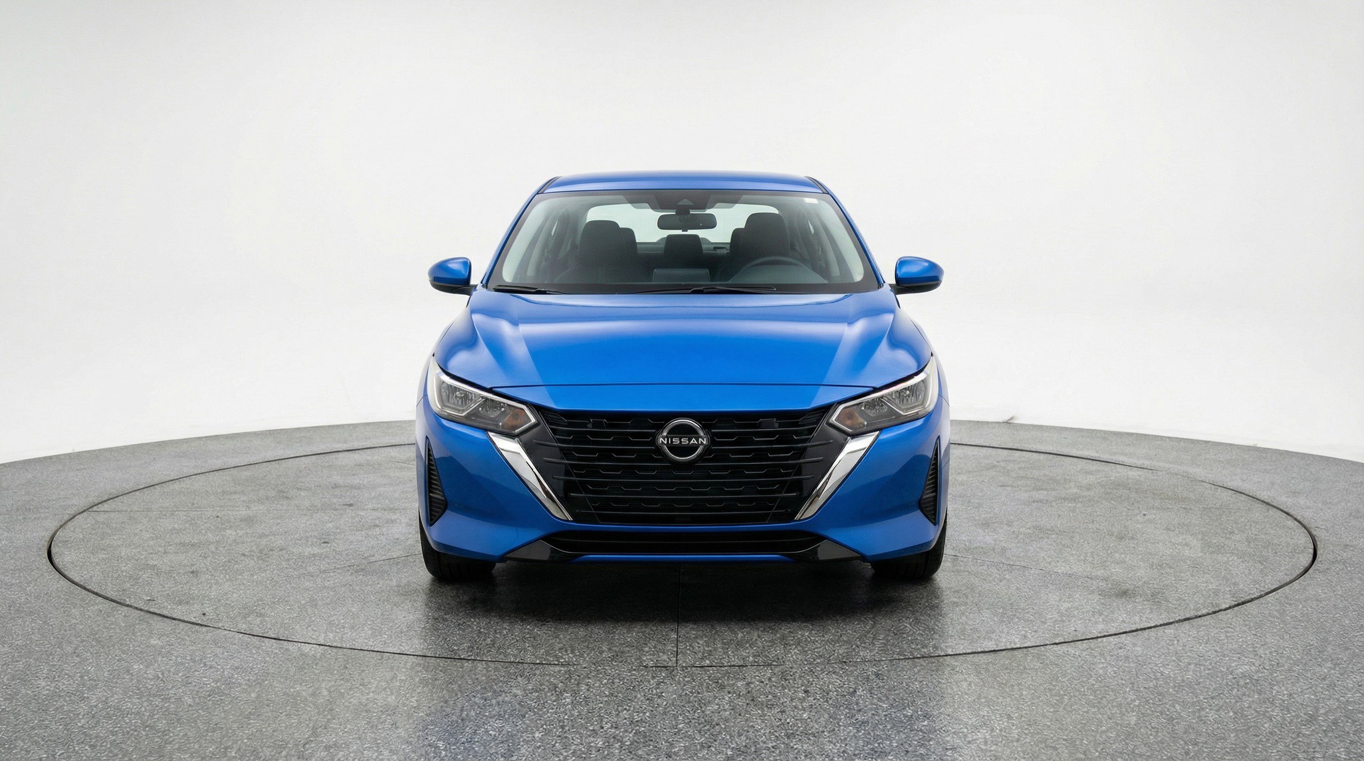 Used 2025 Nissan Sentra SV image 2