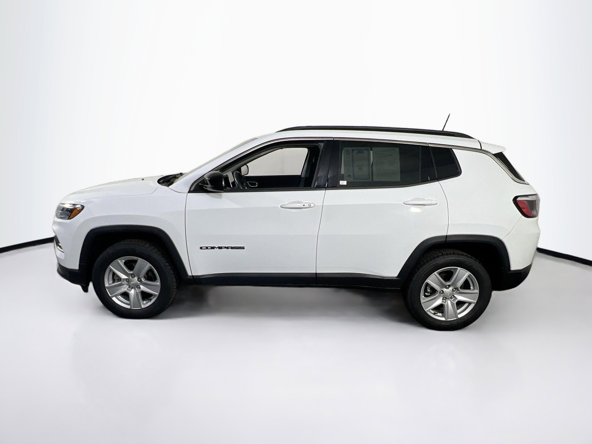 Used 2022 Jeep Compass Latitude w/ Convenience Group AWD/4WD image 8