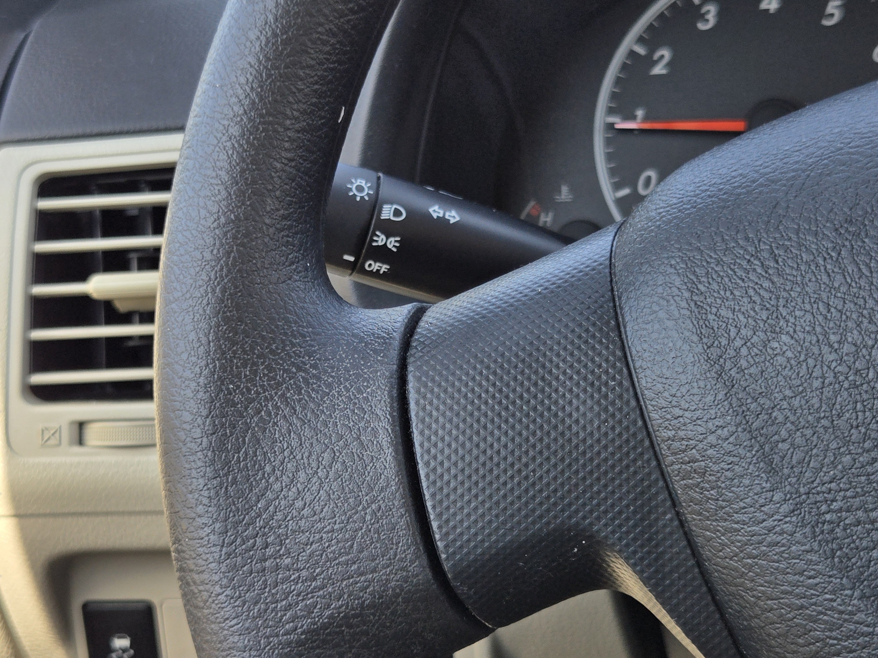 Used 2013 Toyota Corolla L FWD image 25