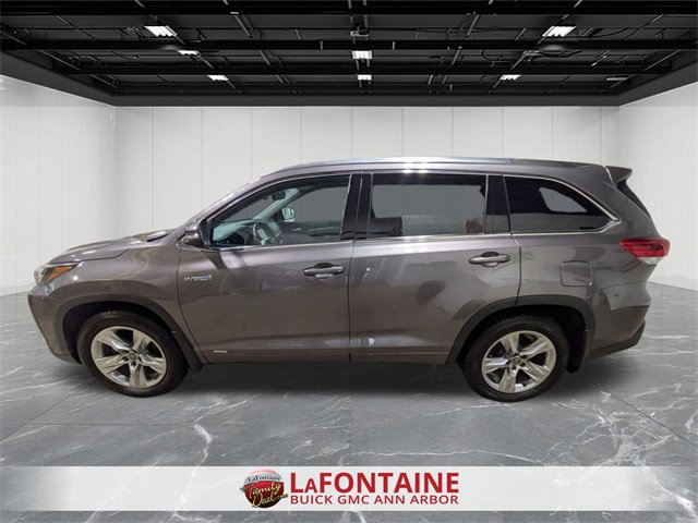 Used 2019 Toyota Highlander Limited image 2