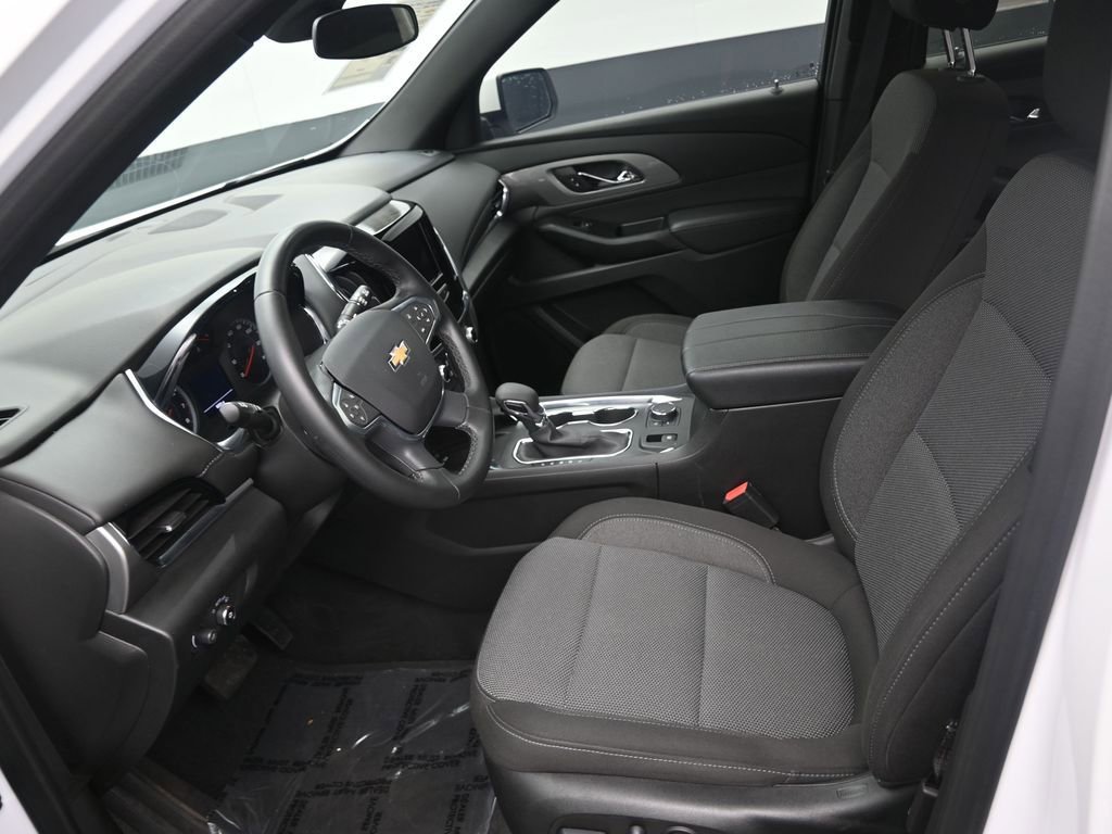 Used 2024 Chevrolet Traverse LT image 13