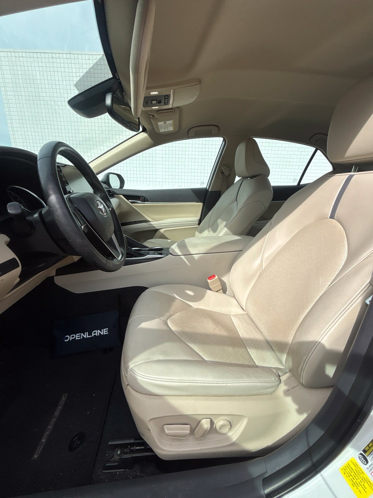 Used 2022 Toyota Camry XLE FWD image 4