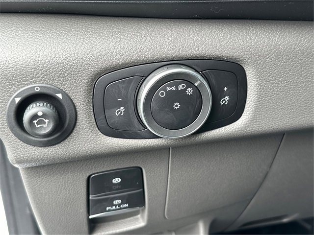 New 2025 Ford Transit 250 148 Medium Roof image 18
