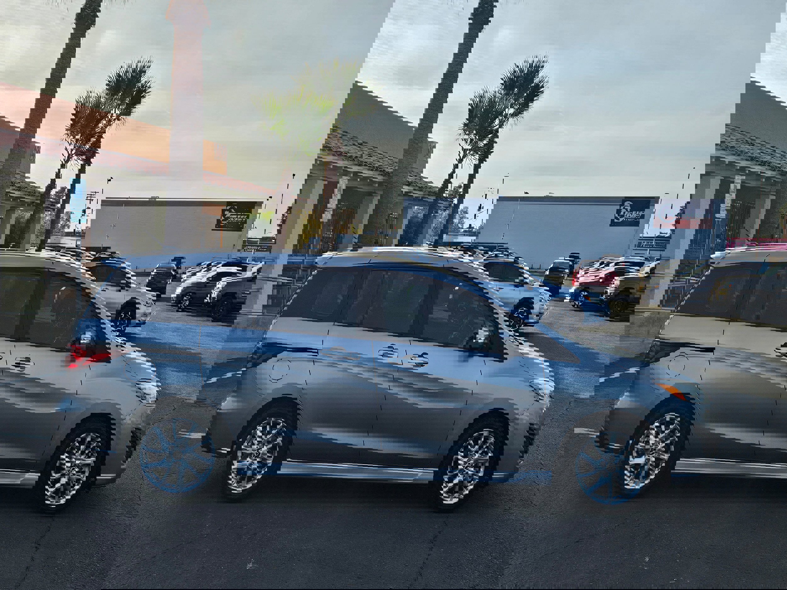 Used 2013 MAZDA MAZDA5 Grand Touring image 6