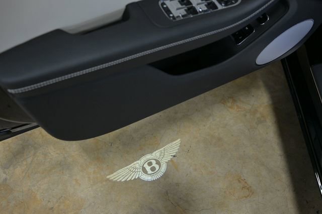 Used 2024 Bentley Flying Spur V8 image 21