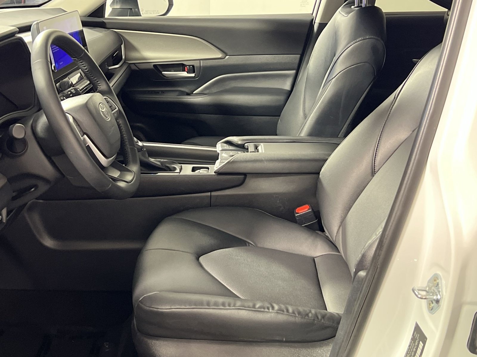 Used 2025 Toyota Grand Highlander AWD image 13