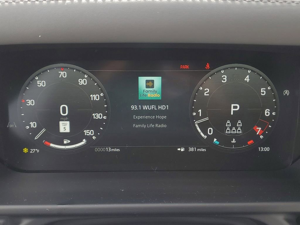 New 2026 Land Rover Defender 130 X-Dynamic SE image 12