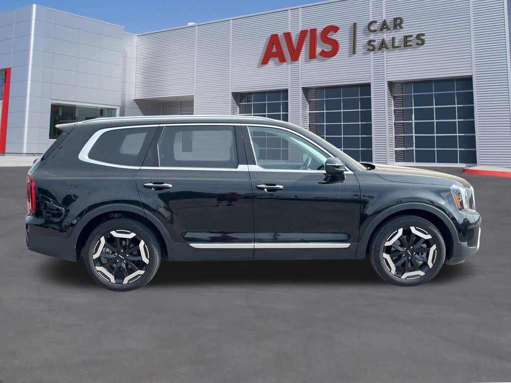 Used 2025 Kia Telluride S image 5