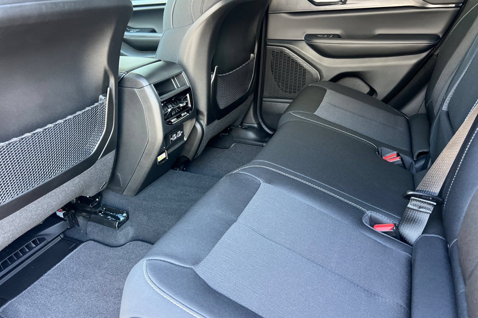New 2026 Jeep Grand Cherokee Laredo X AWD/4WD image 12