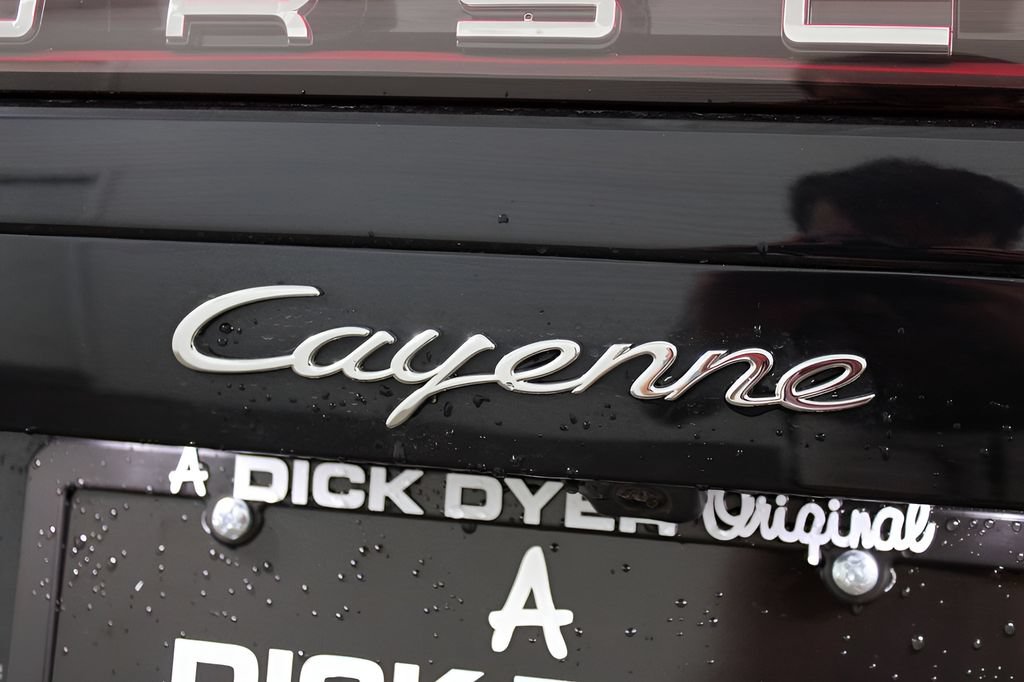 Used 2023 Porsche Cayenne AWD/4WD image 39