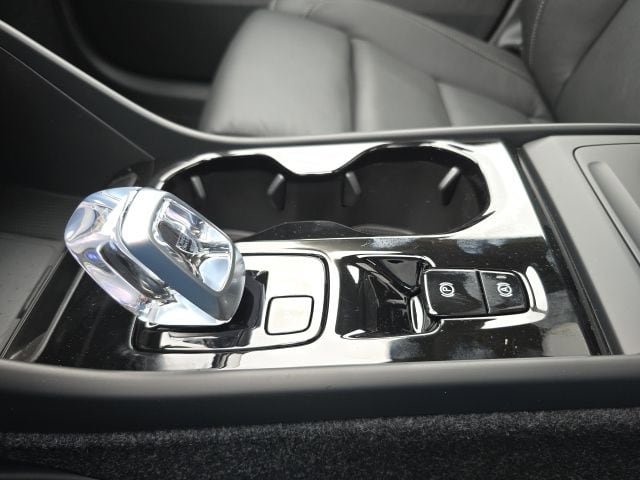 New 2026 Volvo XC40 B5 Plus AWD/4WD image 34