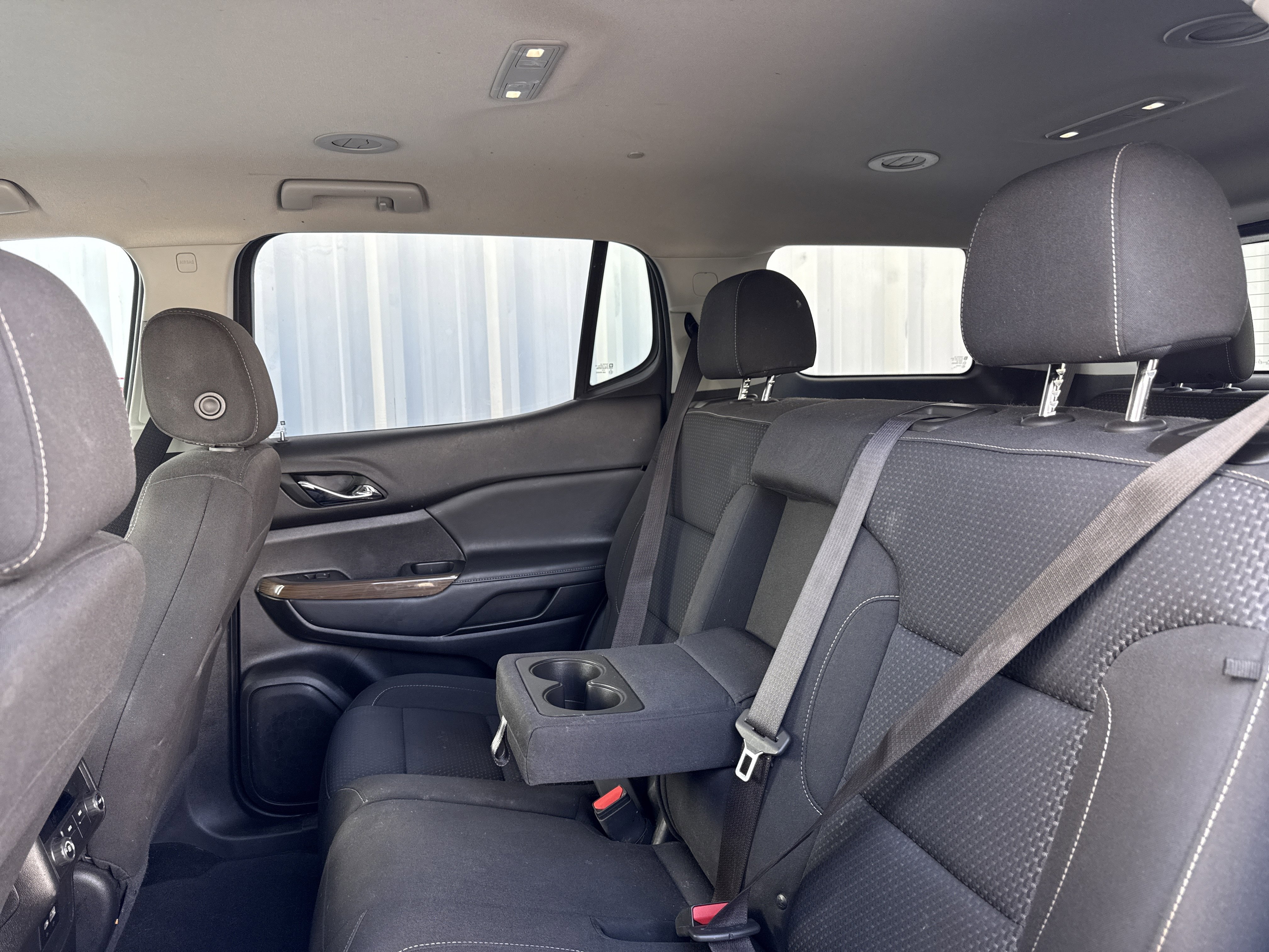 Used 2023 GMC Acadia SLE image 20