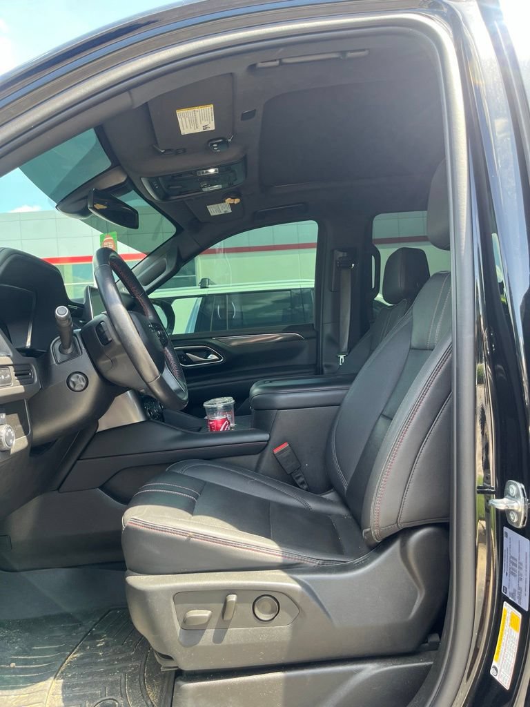 Used 2022 Chevrolet Tahoe RST w/ Luxury Package AWD/4WD image 5