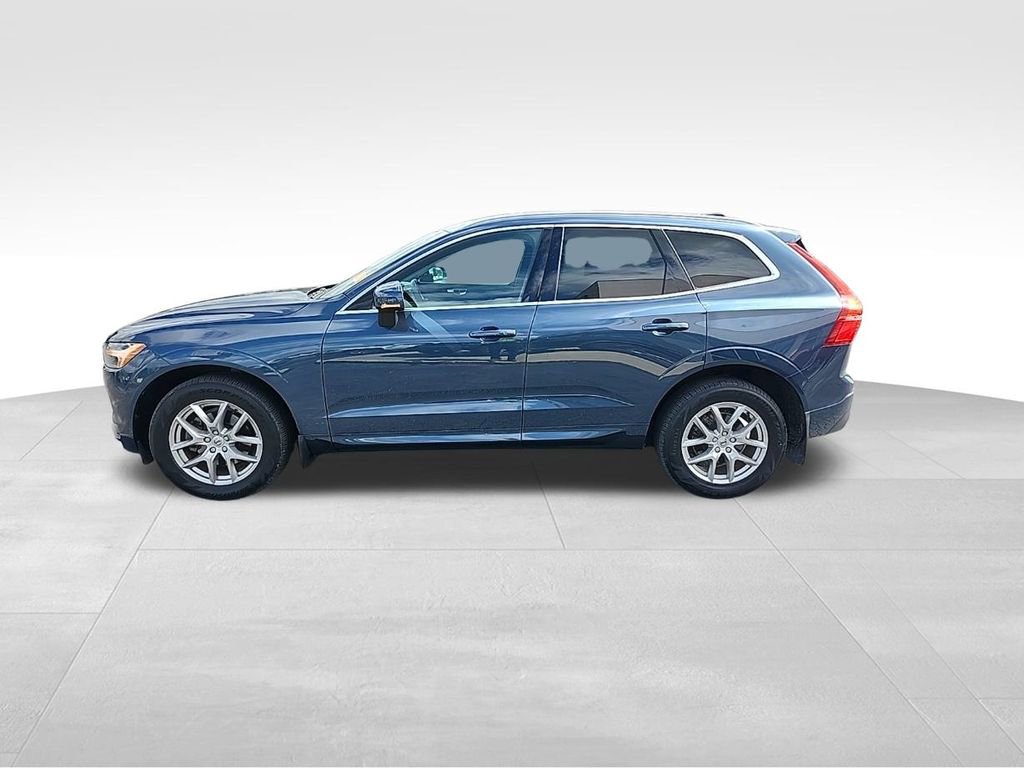 Used 2021 Volvo XC60 T5 Momentum w/ Climate Package image 8