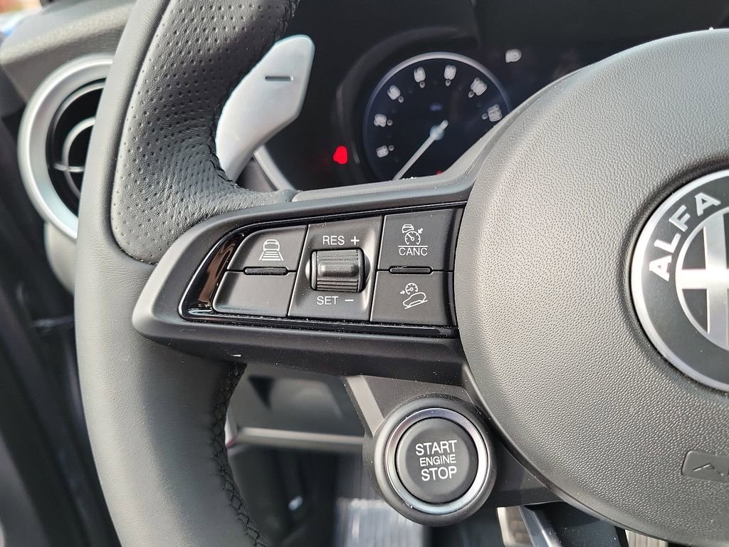 New 2024 Alfa Romeo Stelvio Sprint image 6