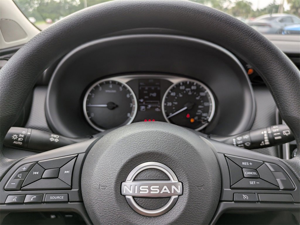 New 2025 Nissan Kicks Play S image 28