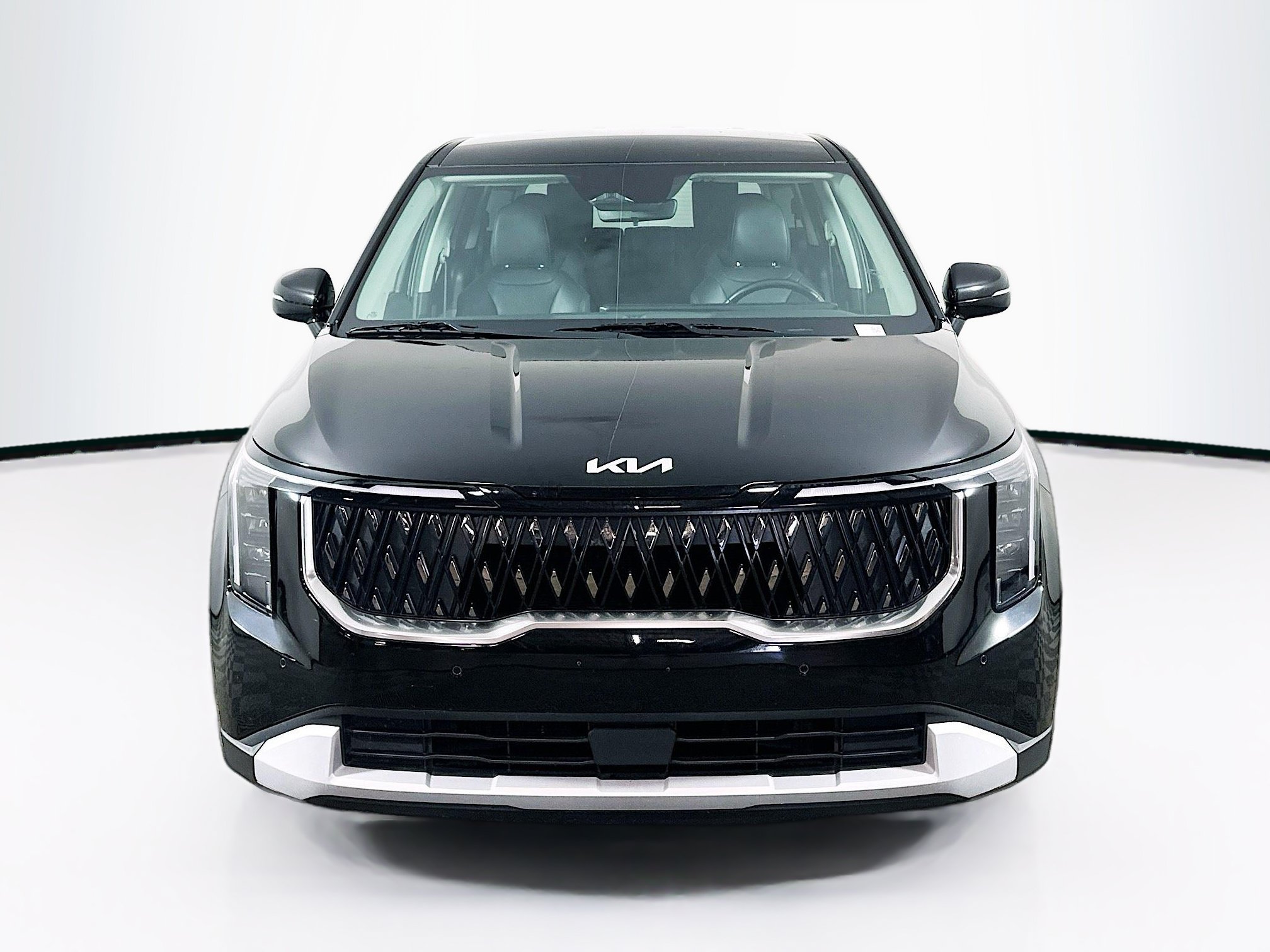 Used 2026 Kia Carnival FWD image 2