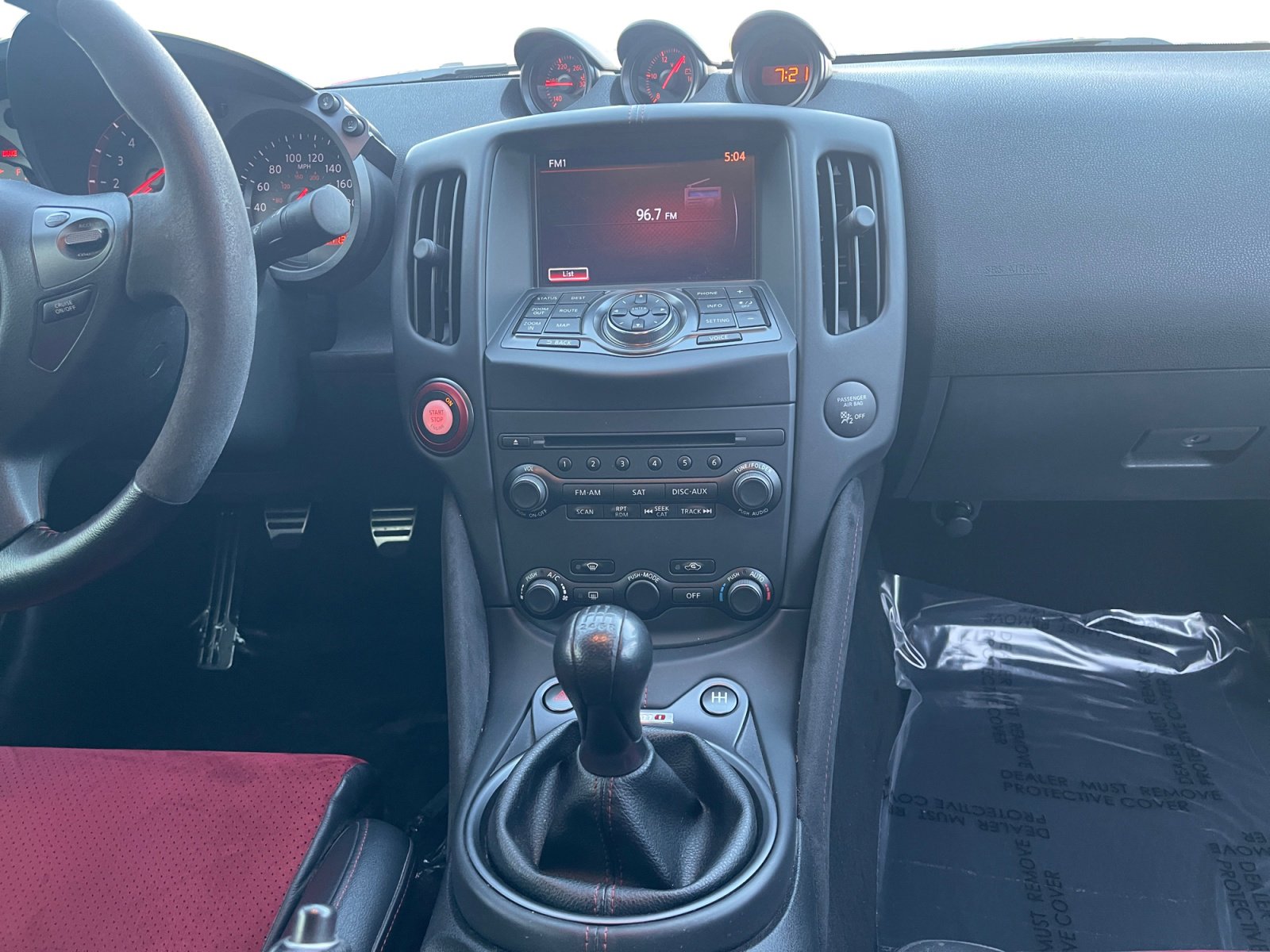 Used 2015 Nissan 370Z NISMO image 11