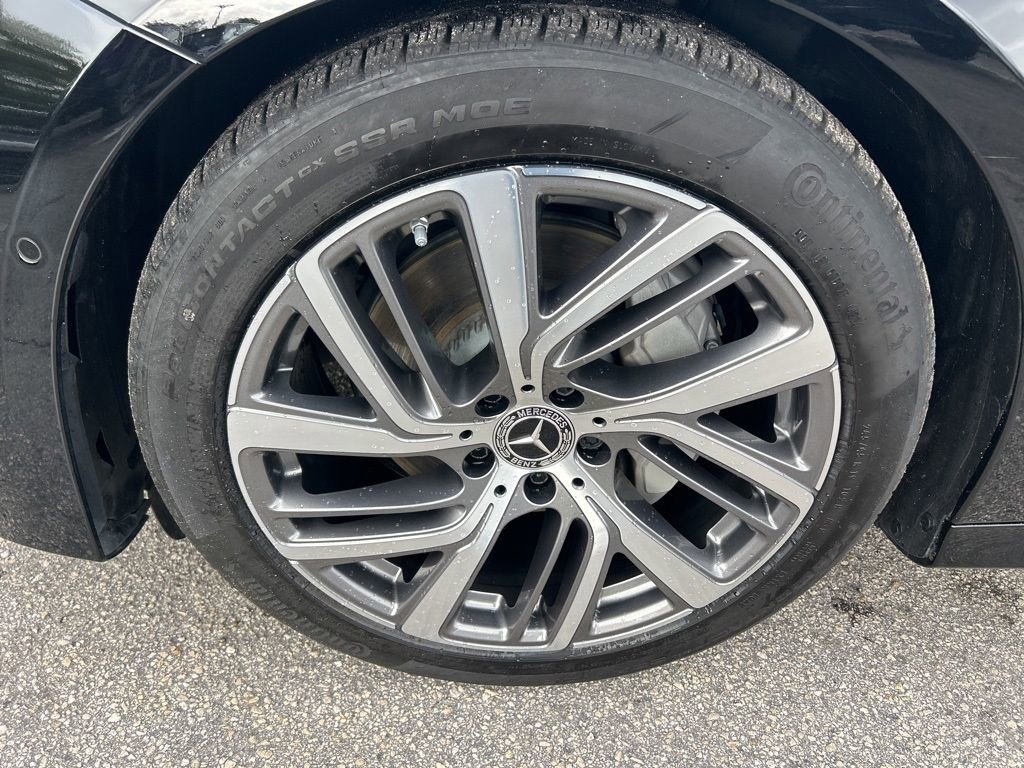 Used 2025 Mercedes-Benz E 350 Sedan image 9
