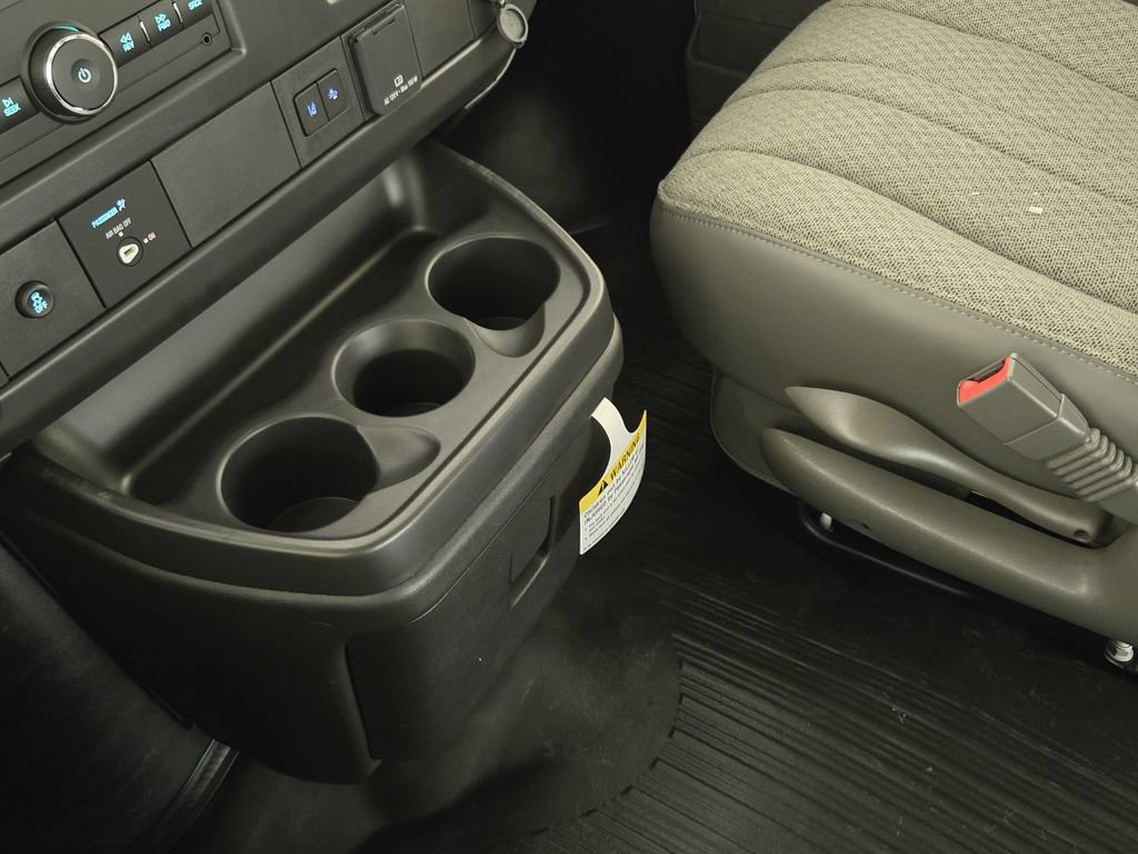 New 2026 Chevrolet Express 2500 w/ Communications Package RWD image 20