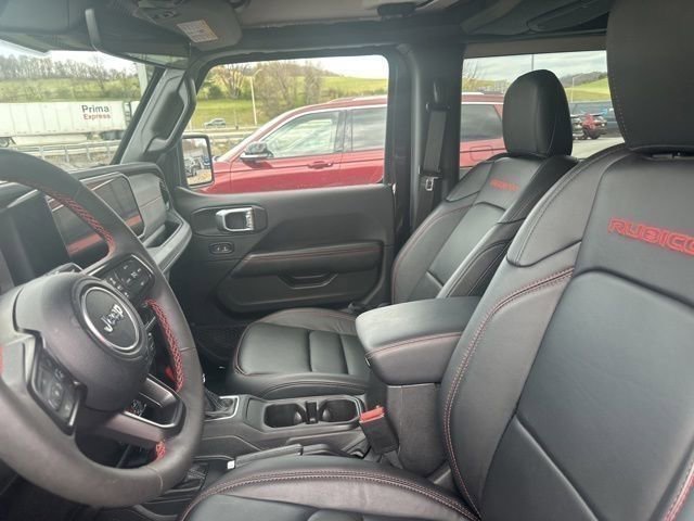 Used 2024 Jeep Wrangler Rubicon image 14