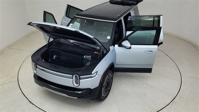 Used 2025 Rivian R1S Adventure image 86
