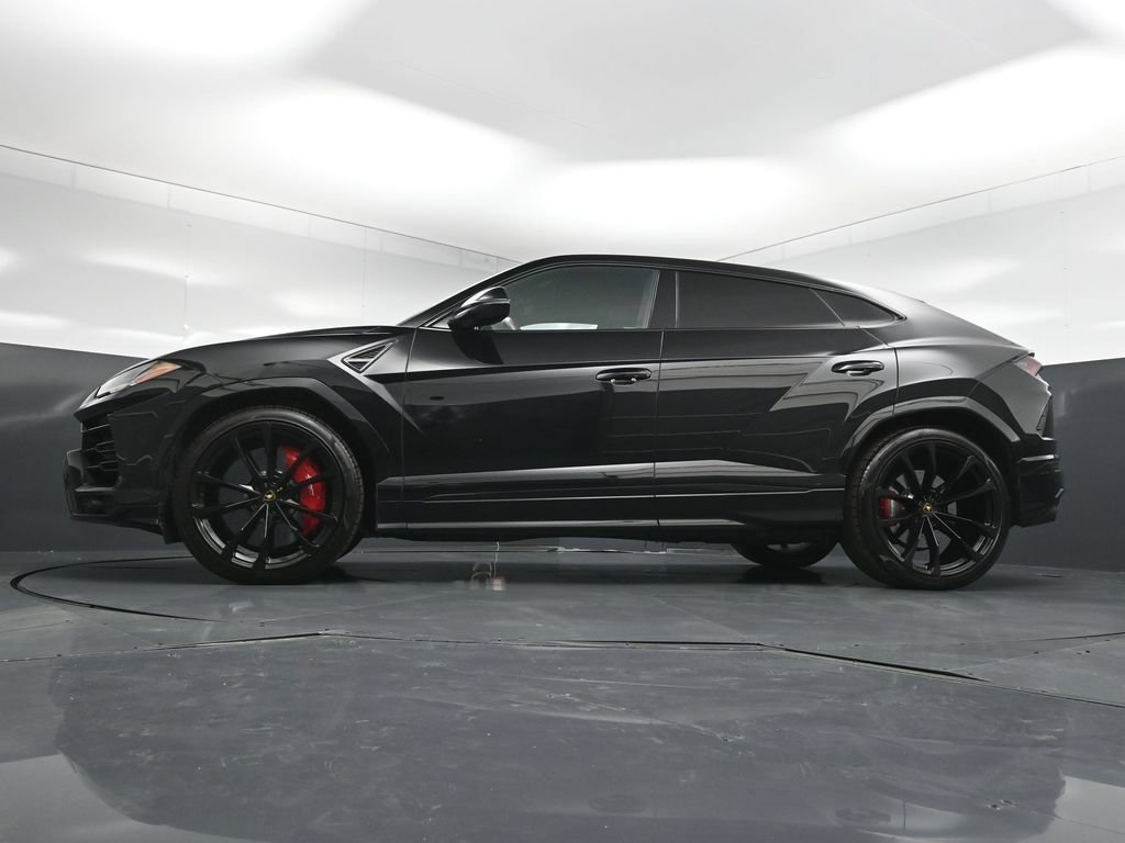 Used 2022 Lamborghini Urus AWD/4WD image 23