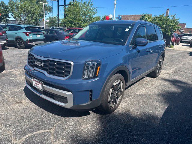 Used 2024 Kia Telluride S FWD image 1
